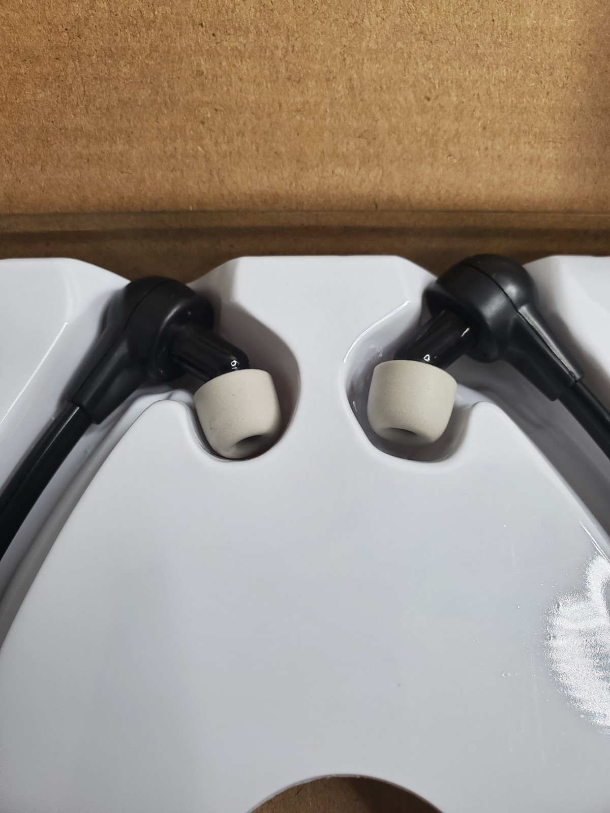 TV Ears Lightweight Comfortable – Black