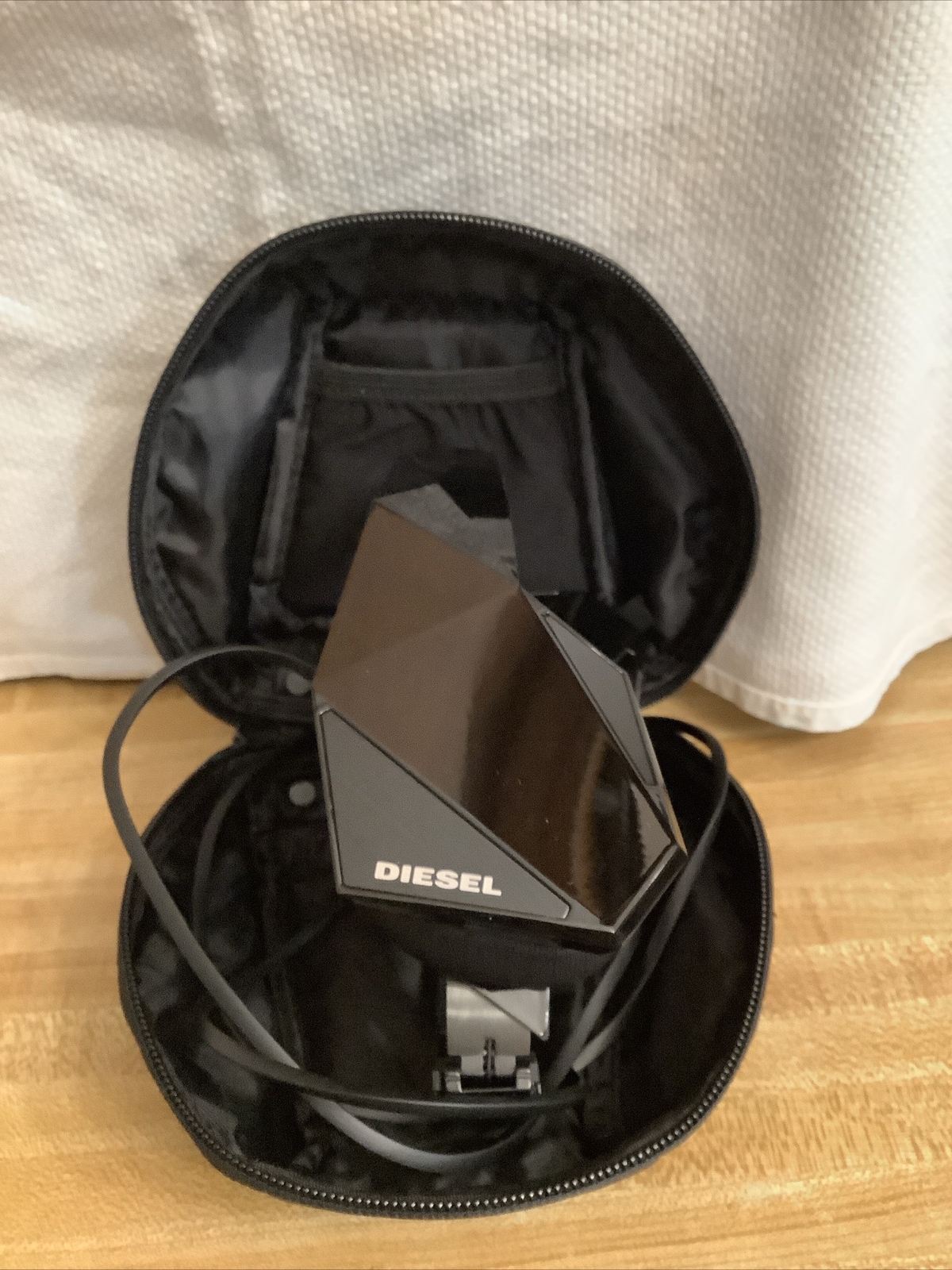 Monster Diesel VEKTR Noise Cancellation Over-Ear Black Headphones 43R28GK3N8