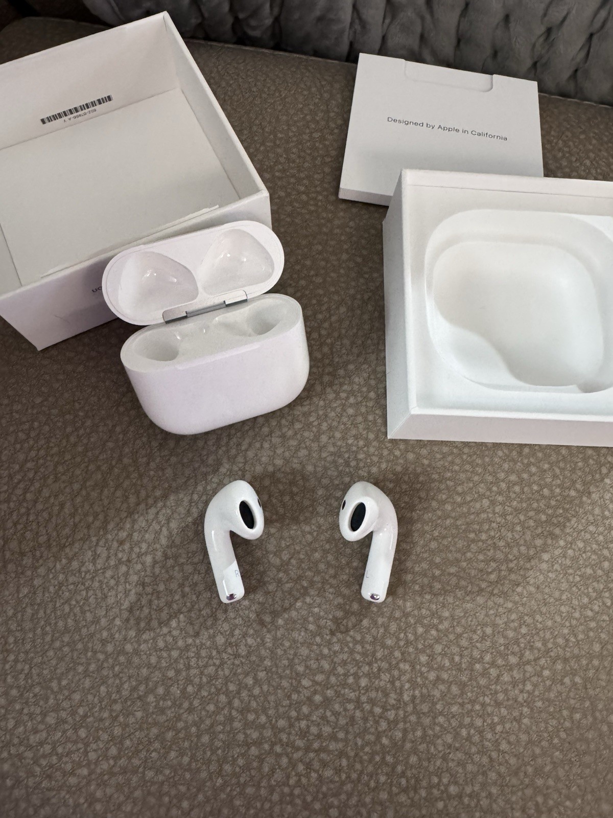 Apple AirPods 4 ANC Wireless Bluetooth Earbuds White USB-C Charging Case