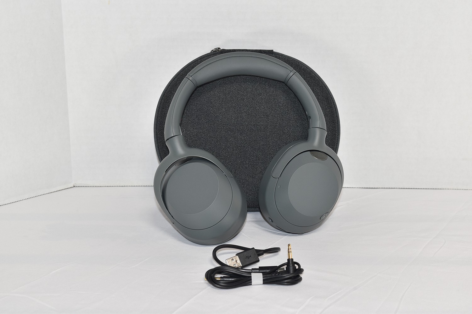 Sony ULT WEAR 900N Wireless Noise Canceling Bluetooth Headphones – Forest Gray