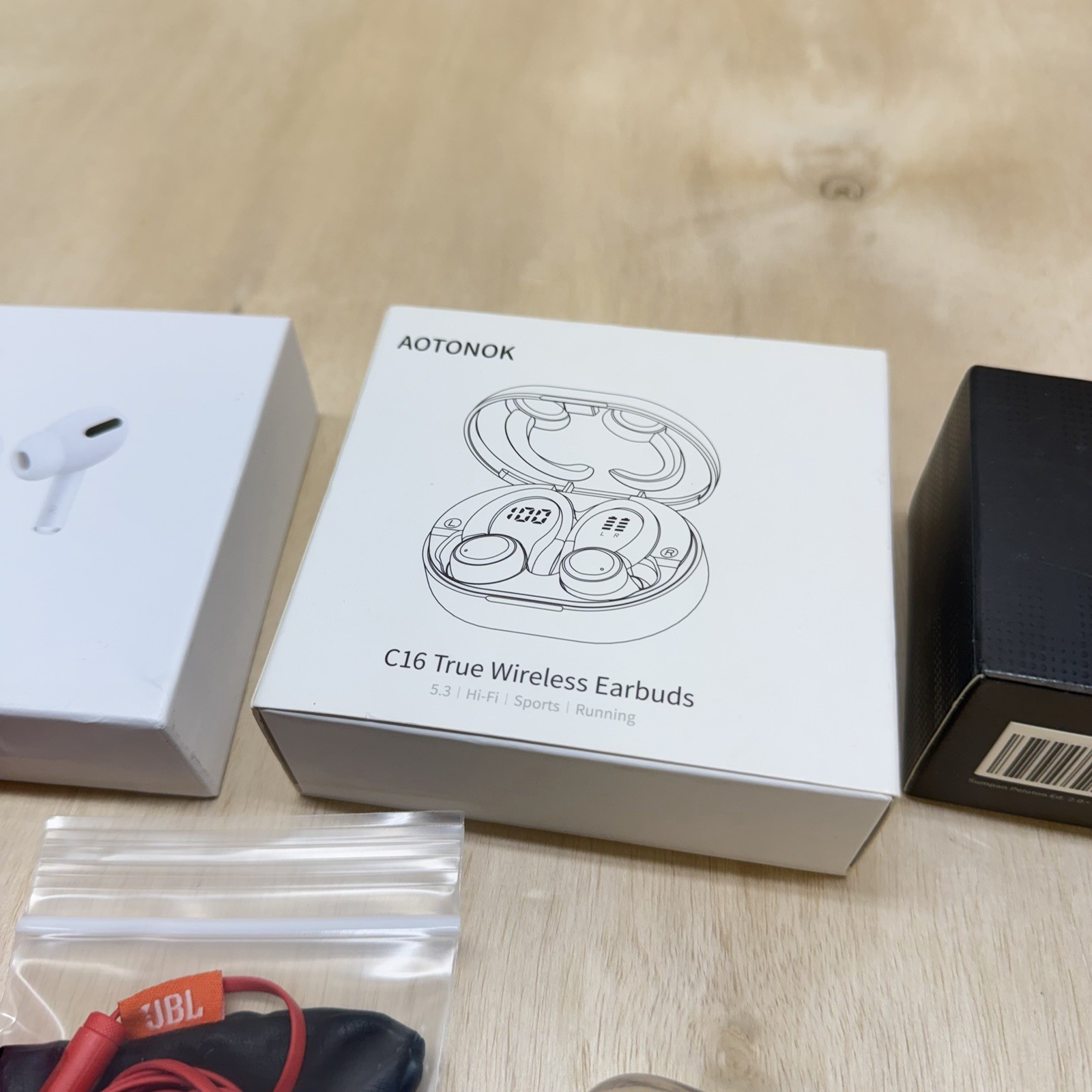 Wired Wireless Earbuds Mixed Lot of 11 JBL Apple Peloton Unbranded