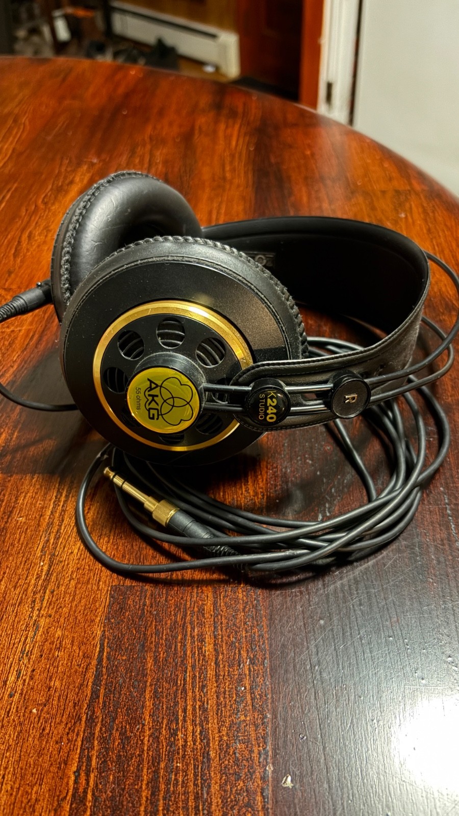 AKG K240 Studio Headphones (missing foam pad in ear)(see pics)
