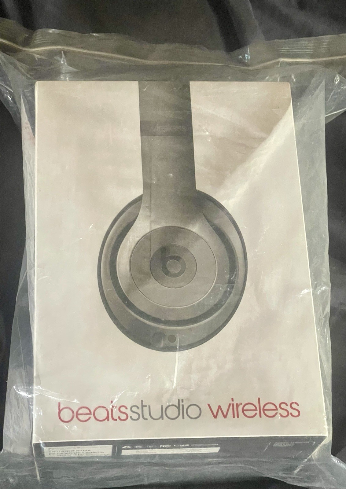 🔴OUT OF STOCK 🔴ITEM Beats by Dre Studio V2 Wireless Titanium Gray