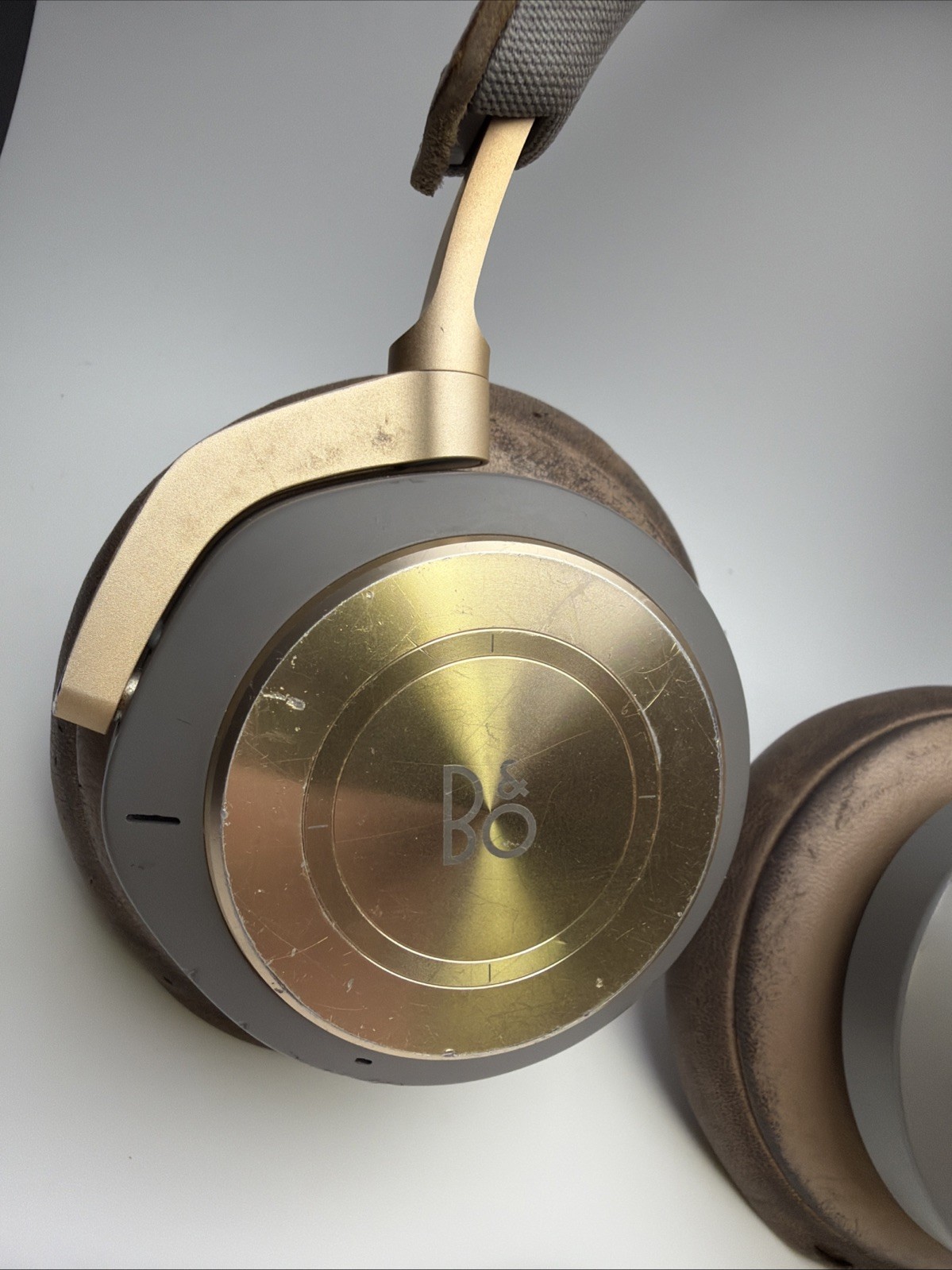 Bang & Olufsen Beoplay H9 Gen III Over the Ear Wireless Bluetooth Headphones