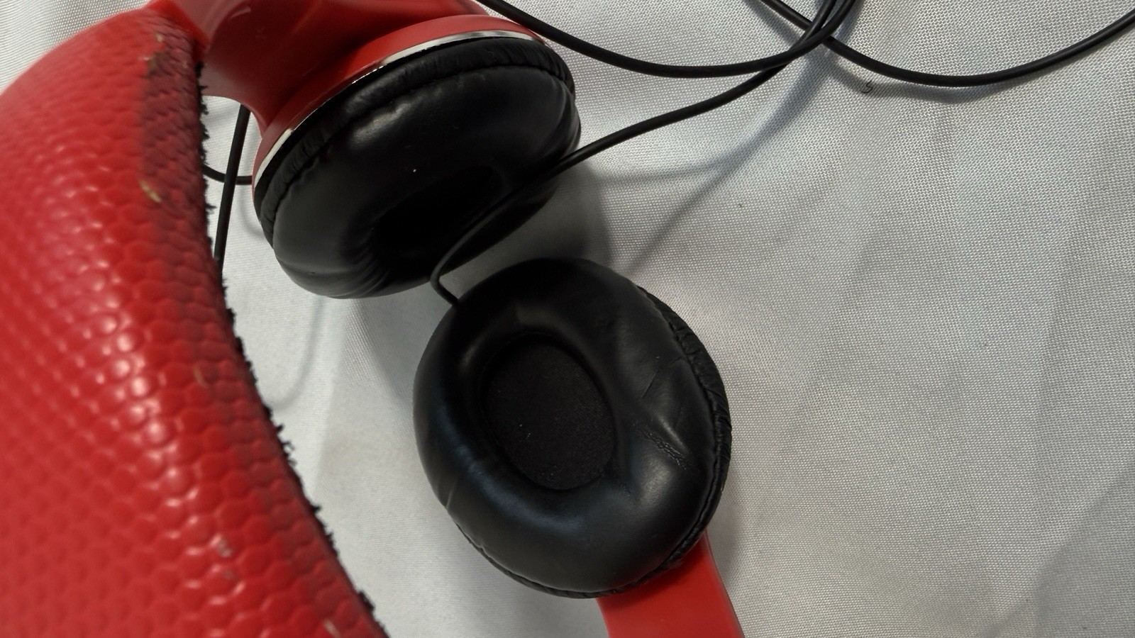 Red Over-Ear Wired Headphones – 3.5mm Jack