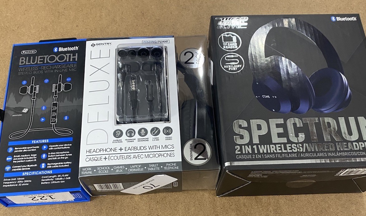 Headphone Lot Of 4 Headphones 2 Wired 2 Bluetooth 3!packages New Sealed Working