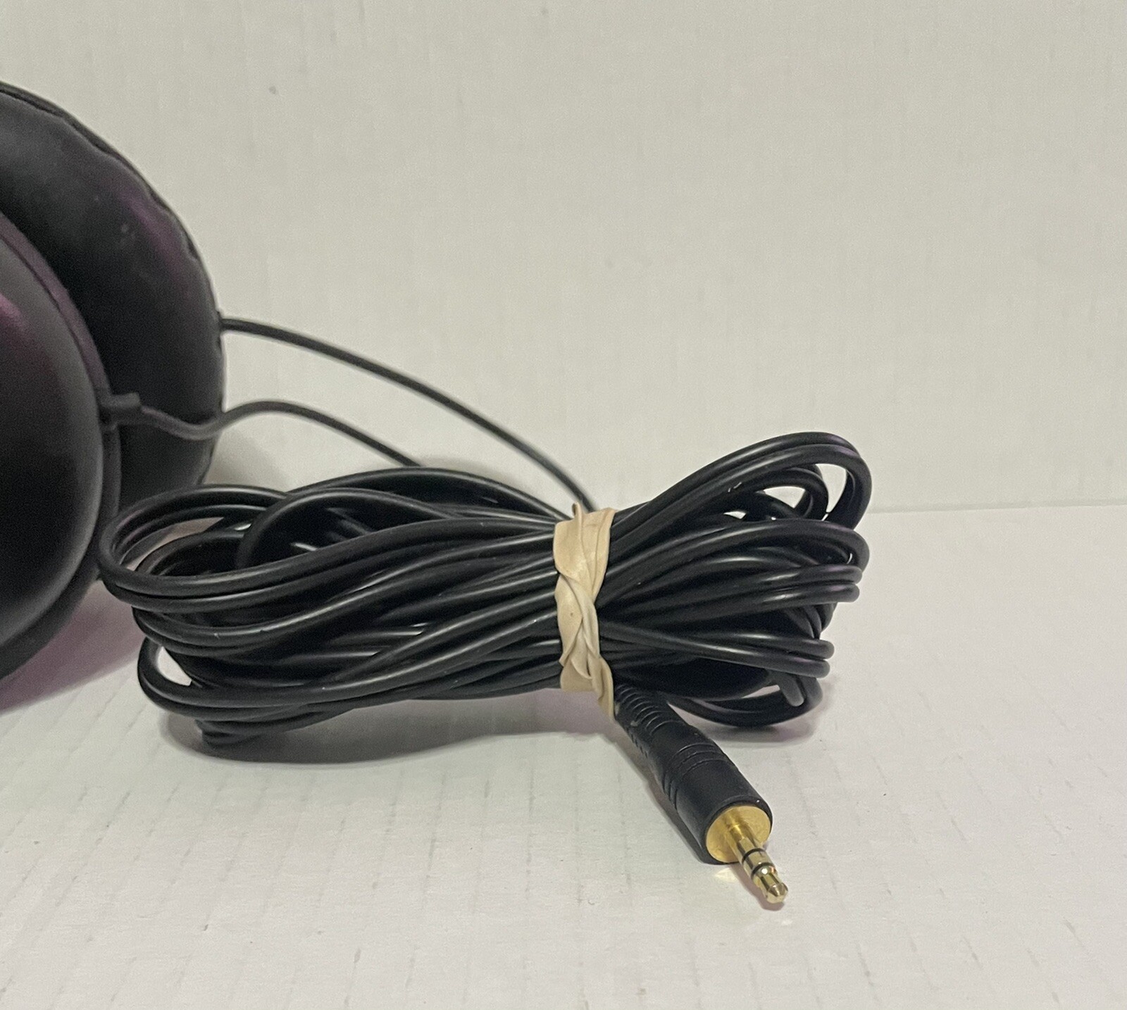NEW Logitech Labtec Elite 825 Stereo Headphones Headset W/ Volume Control Black