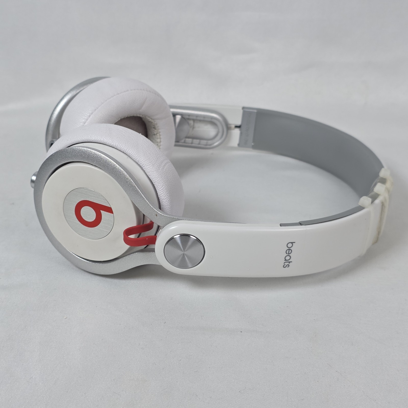 Beats Mixr DJ Headphones – White – Broken but work *Headphones Only*