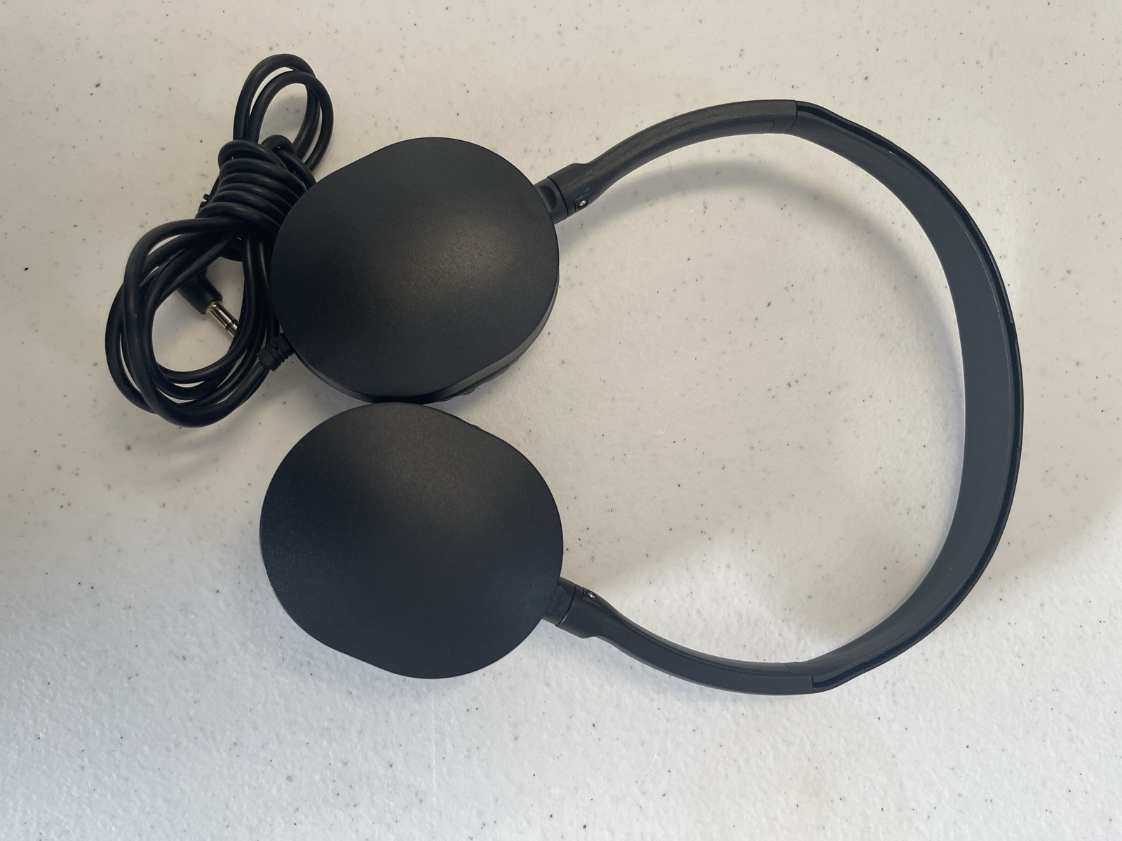 5 Pack Bulk Wired On-Ear Headphones with 3.5mm Plug for Classroom Library Travel