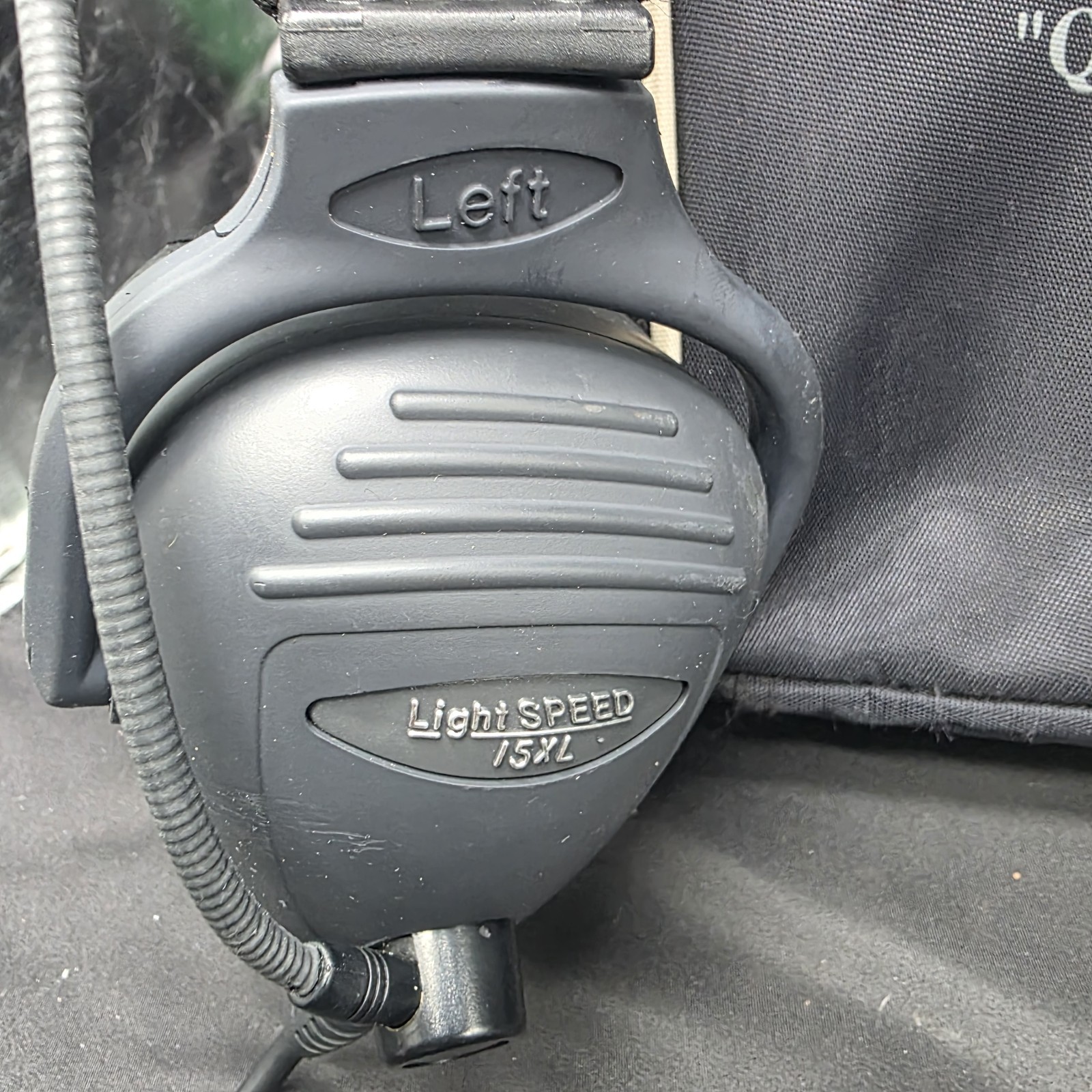 LightSPEED 15XL Aviation Headset w/ Microphone, Carrying Case
