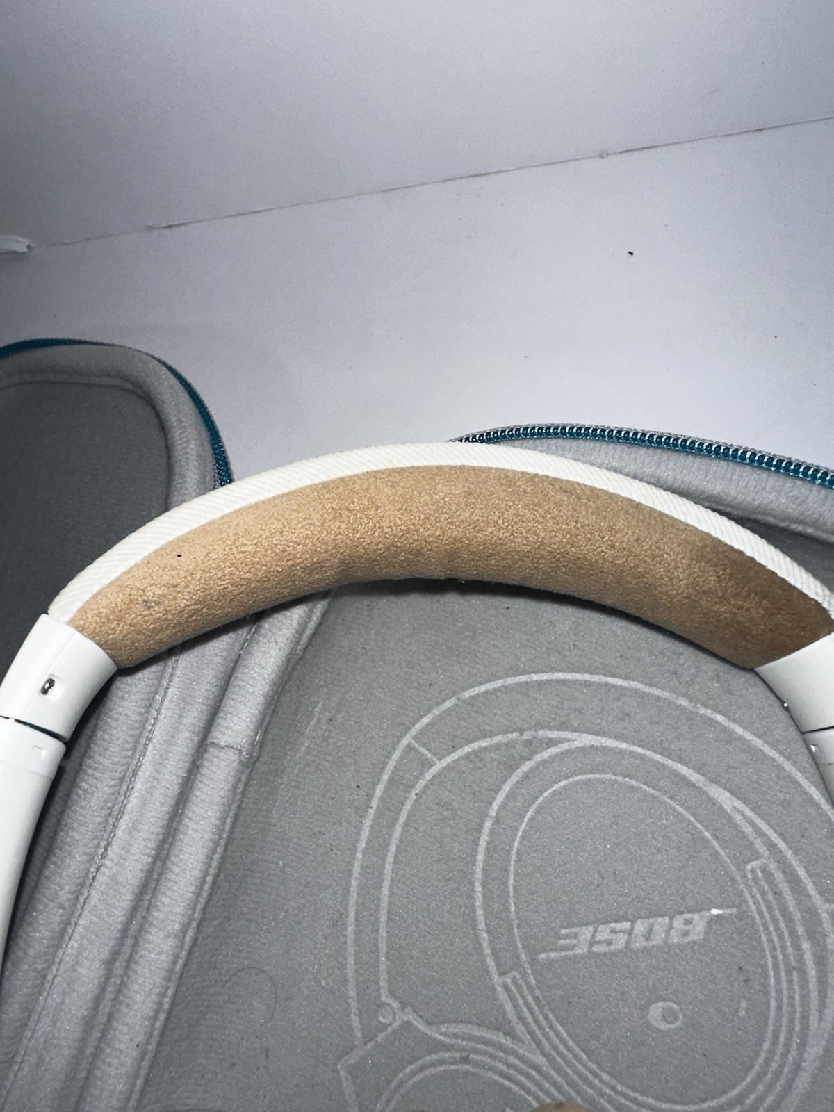 Bose QuietComfort QC25 White Noise Cancelling ⚠️Only One Side Works