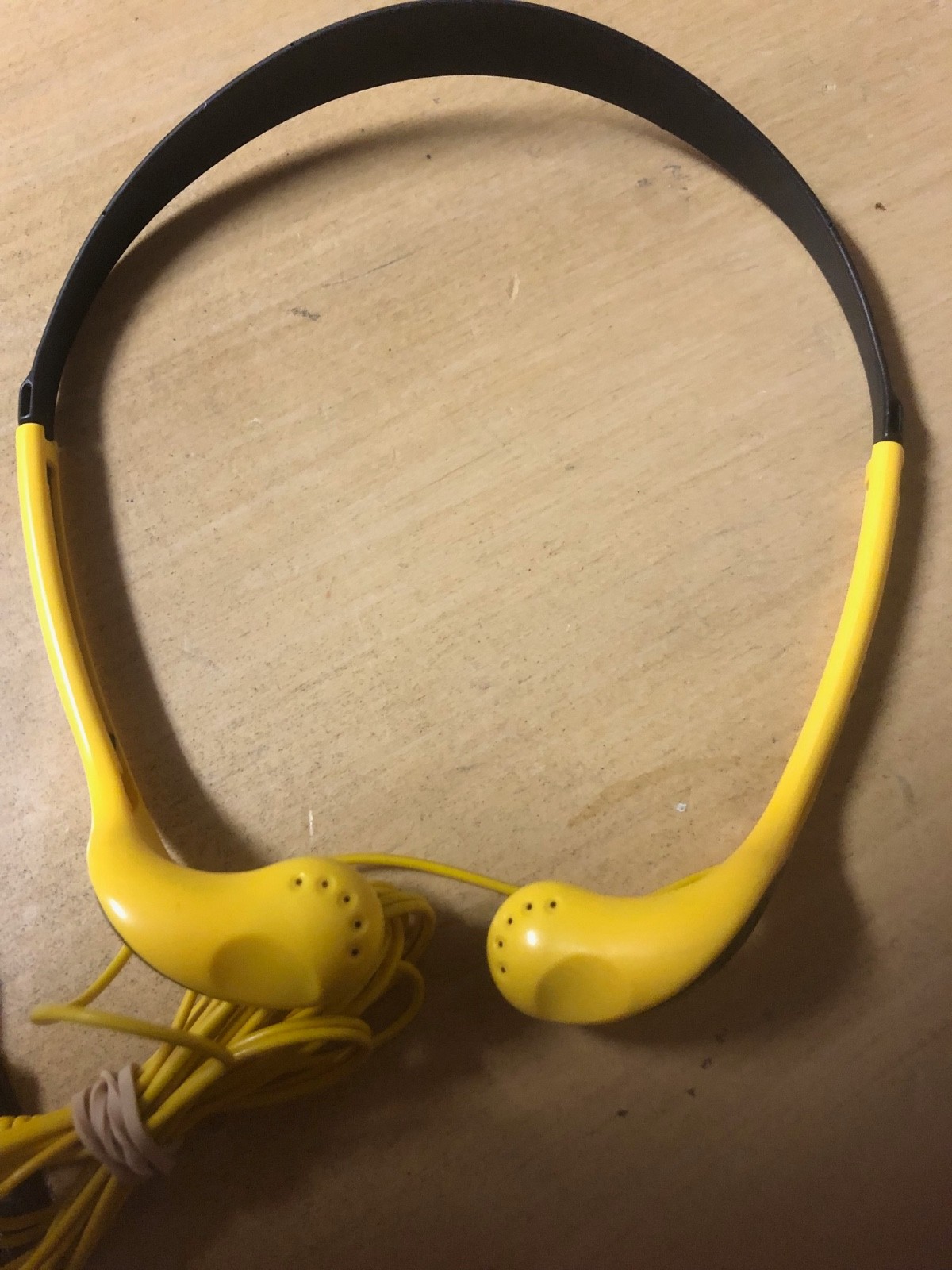 SONY MDR-W014 yellow Sports Walkman Stereo Headphones 3.5mm Jack