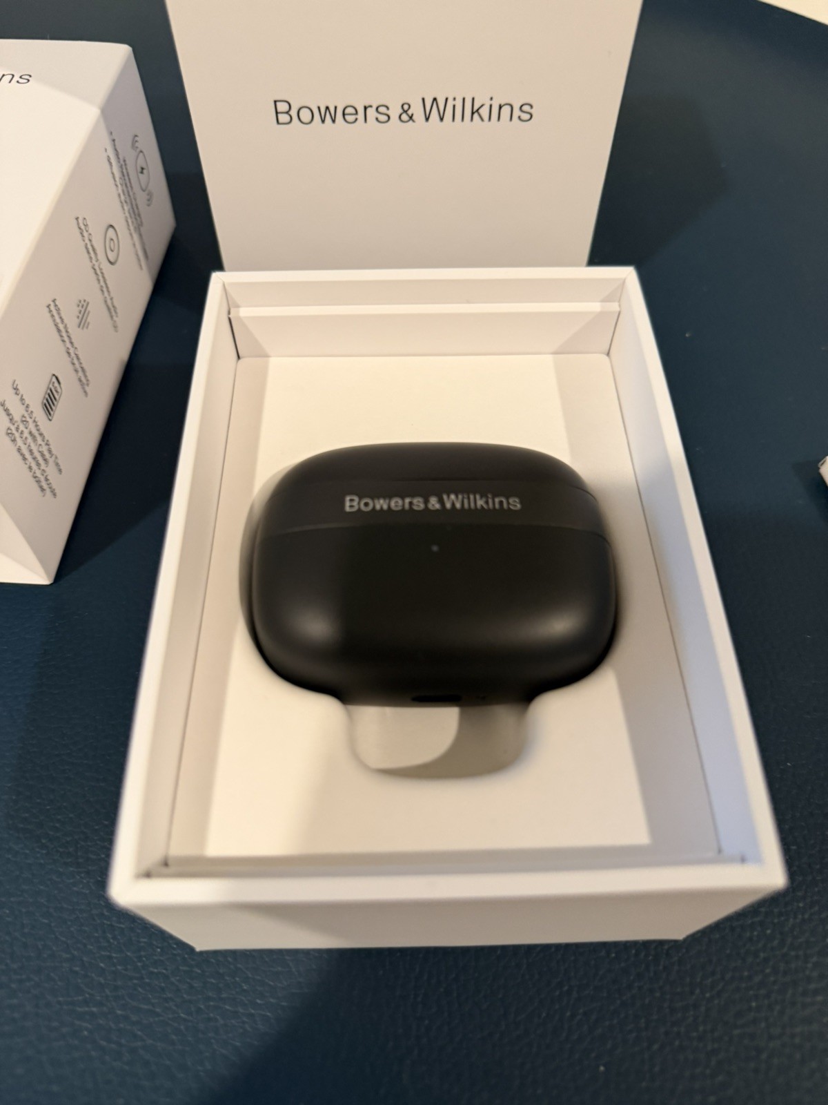 Bowers & Wilkins Pi8 ANC In-Ear True Wireless Earbuds Anthracite Black