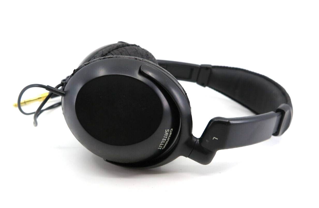 Nice pair of Grundig Satallit Headphones. Tested. working