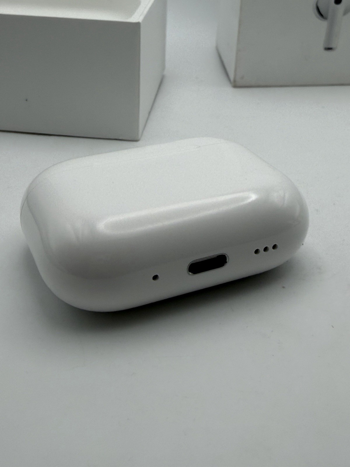 Apple AirPods Pro 3 White In Ear Headphones MFHP4LL/A *ACTIVE WARRANTY*