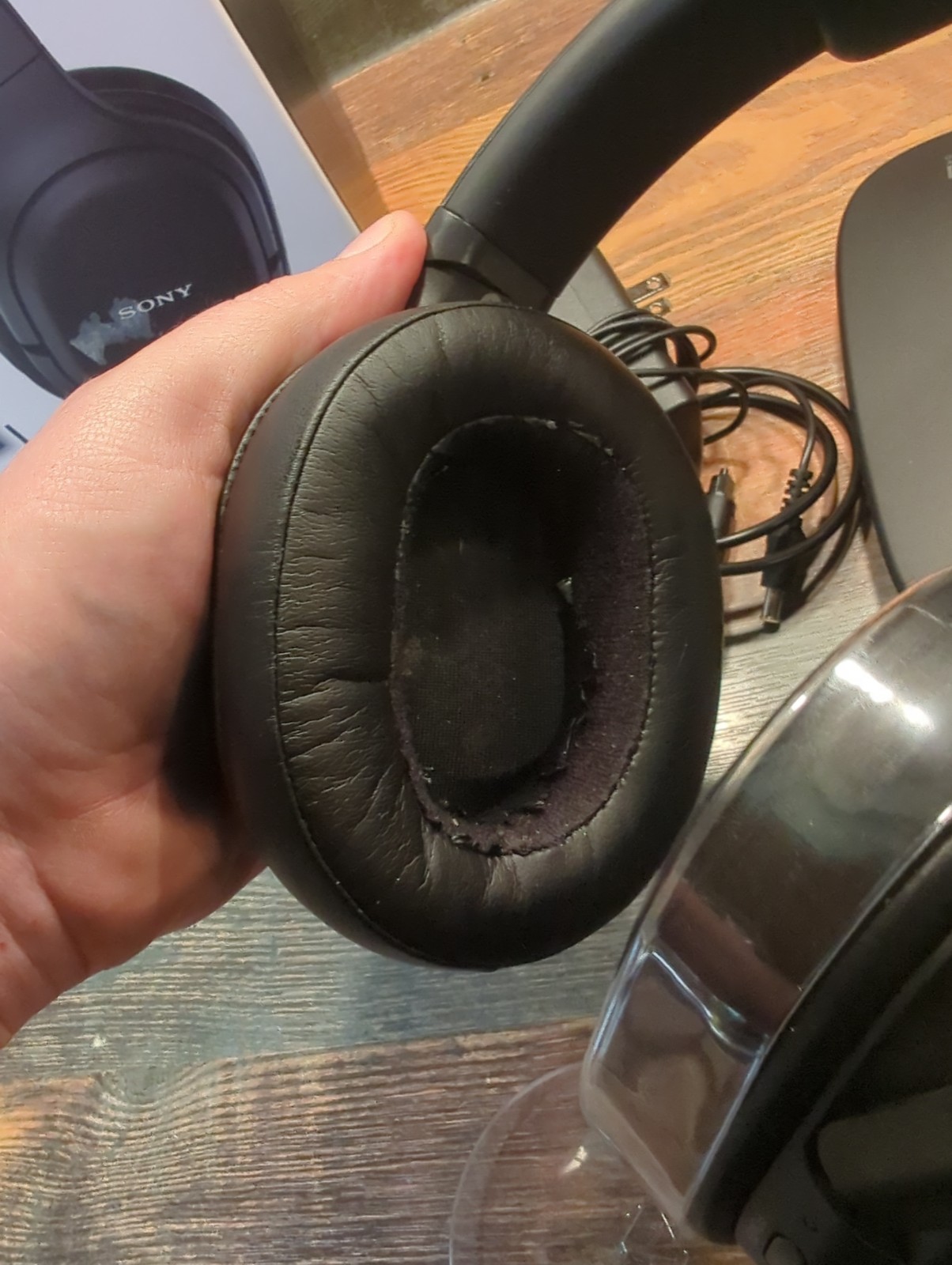 Sony WH-L600 Digital Surround Wireless Headphones Black Great Condition