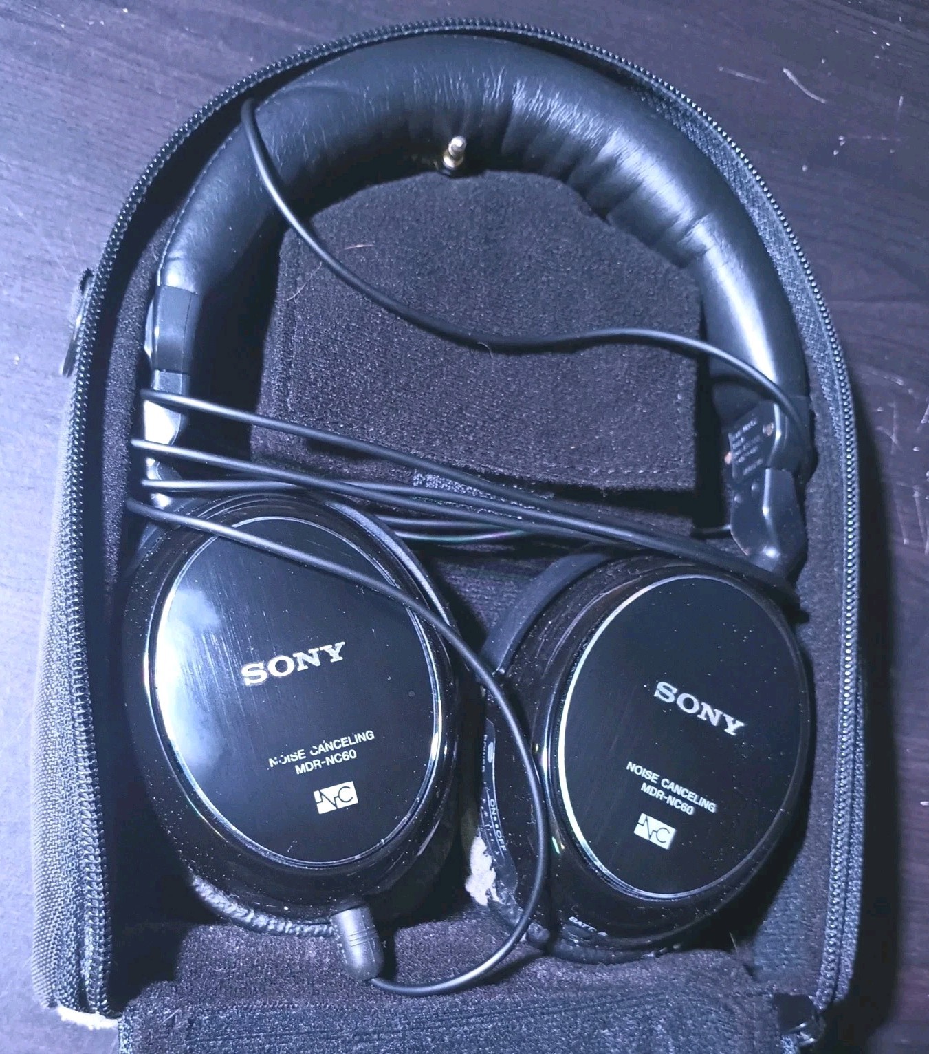 Sony MDR-NC500D Headphones noise cancelling analog aux cord input/output w/ case
