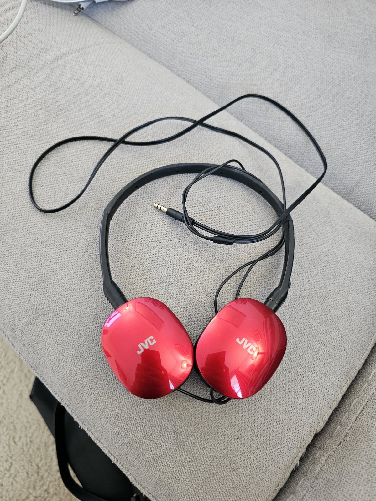 JVC Flat and Foldable Colorful Flats On Ear Headphone