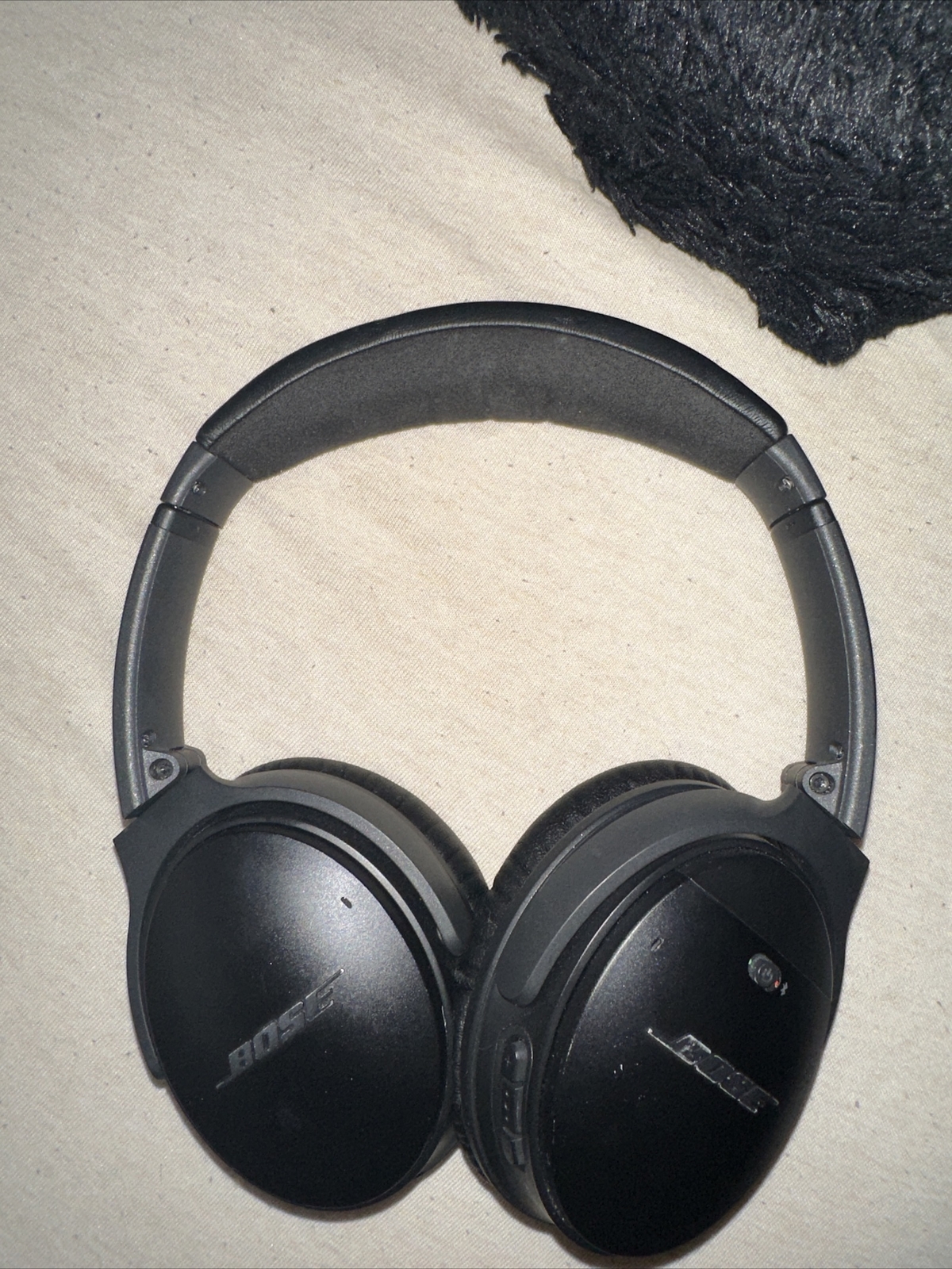 Bose QuietComfort 35 Over the Ear Wireless Headphones – Black
