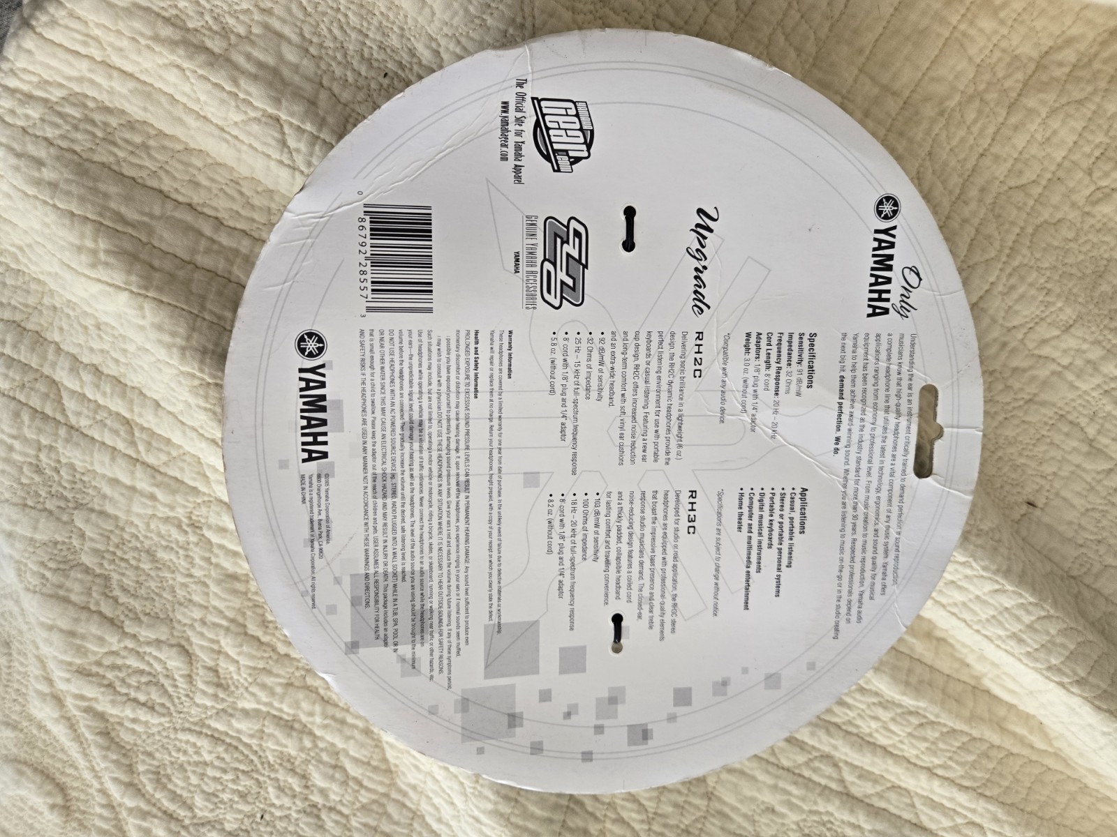 Yamaha Stereo Headphones RH1C Full Dynamic Range 1/8″ Plug with 1/4″ Adapter