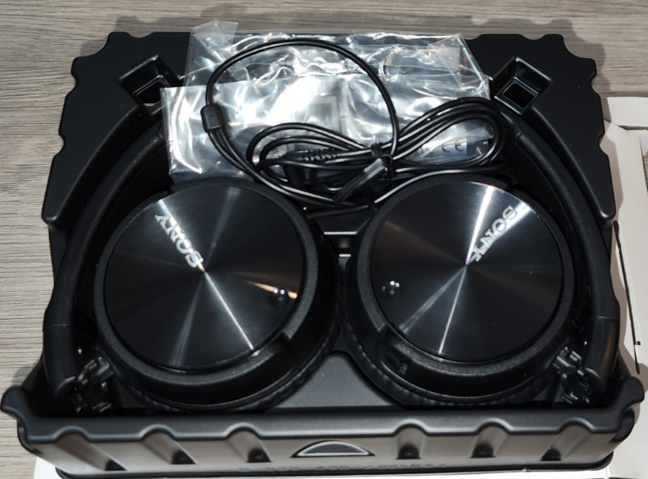 Sony MDR-ZX110NC Noise Canceling Headphones On Ear MDR ZX110NC BLACK