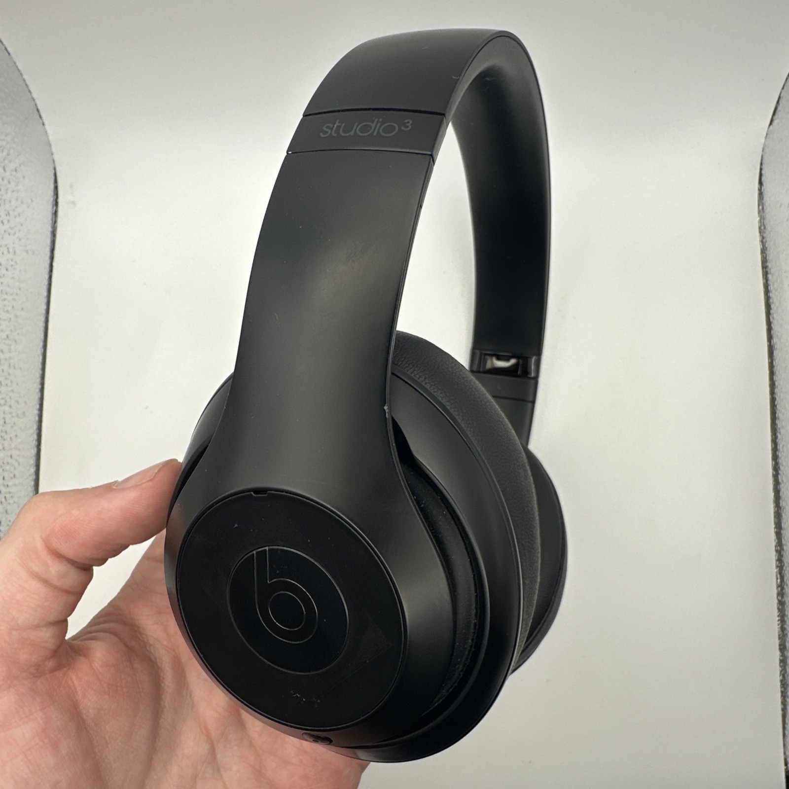 Beats by Dr. Dre Studio3 Bluetooth On Ear Wireless Headphones – Black