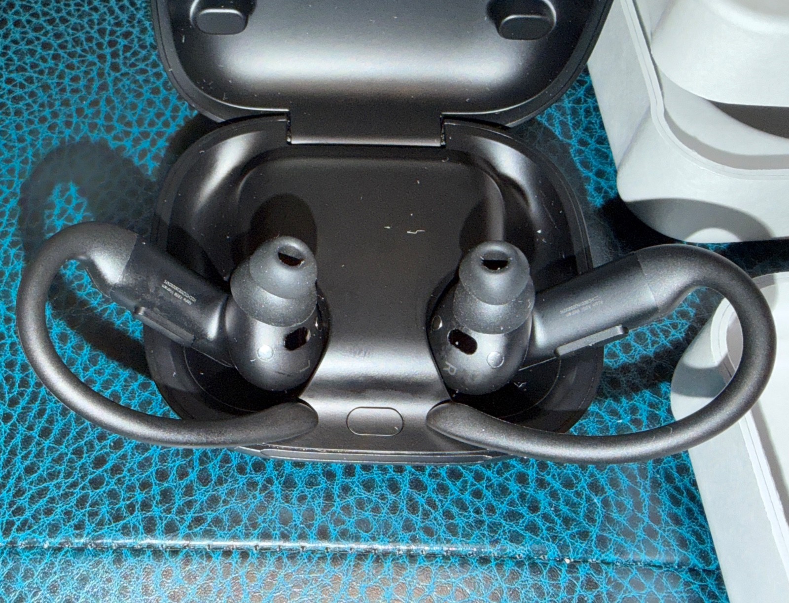Beats Powerbeats Pro 2 Wireless Bluetooth Headphones MX723LL/A with AppleCare +