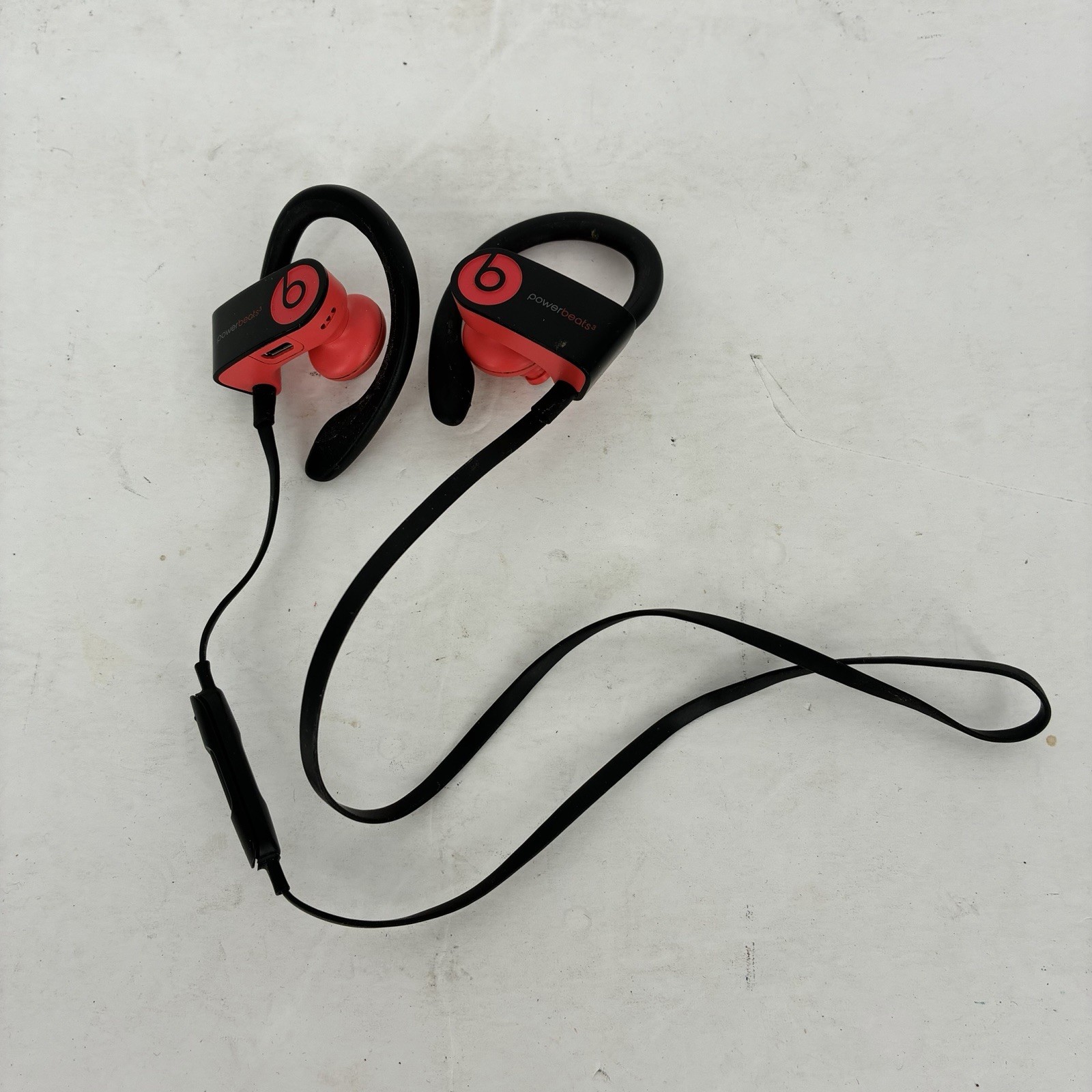 Beats by Dre Powerbeats 3 Tested Works Red and Black Hook Style Earbuds