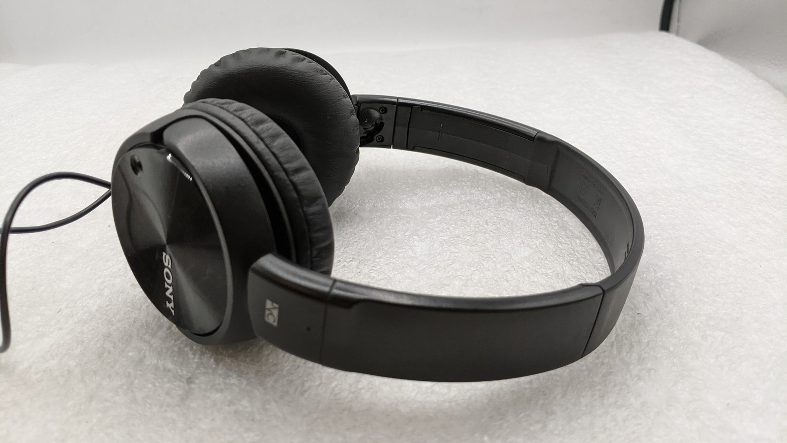 Sony MDR-ZX110NC Noise Cancelling Headphones MDRZX110NC Black Free Shipping