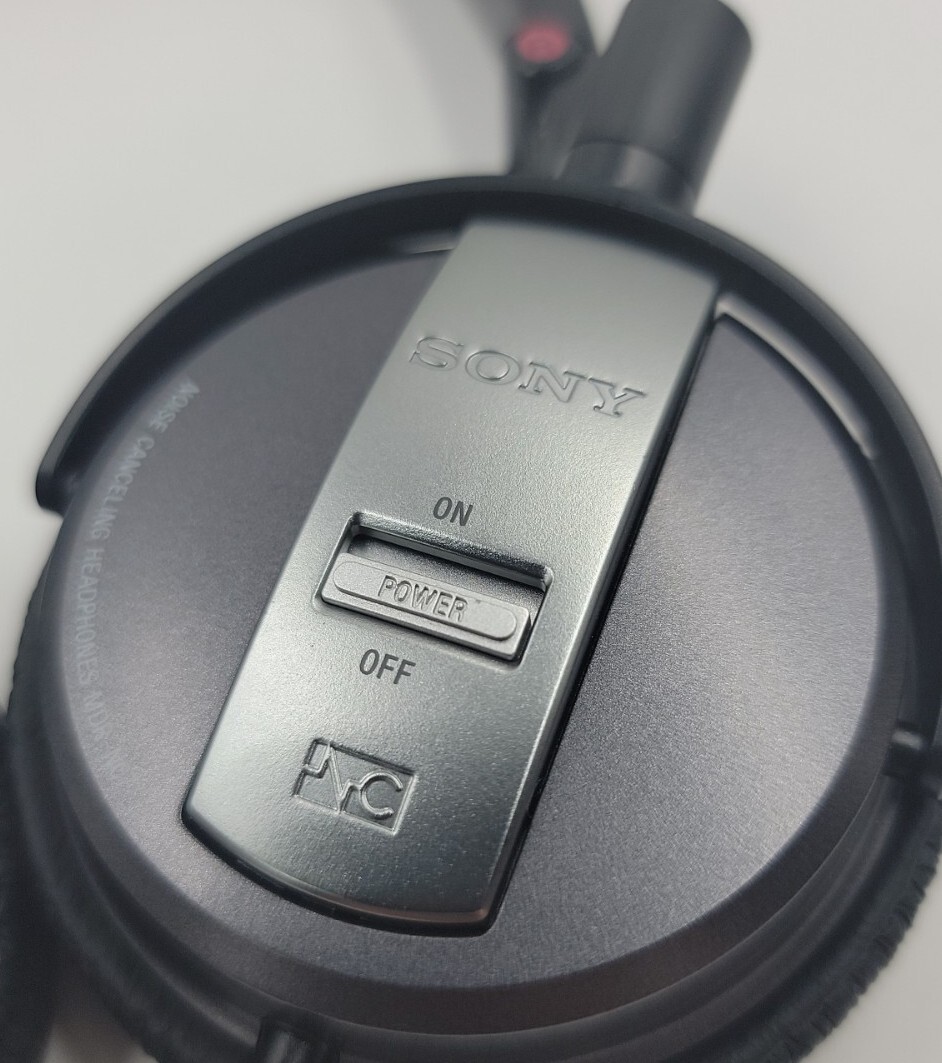 Sony MDR-NC7 Noise Canceling Headphones W/ Manual, Airplane Adapter, Sony Pouch