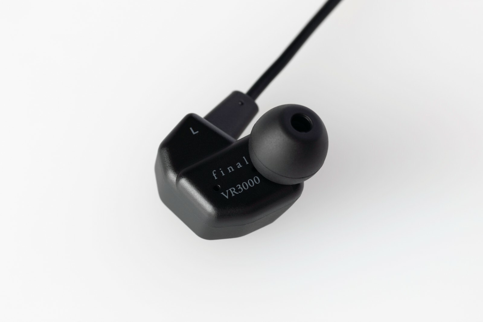 FINAL AUDIO VR3000 Earphones Headphones Earbuds with Mic for VR Gaming open box