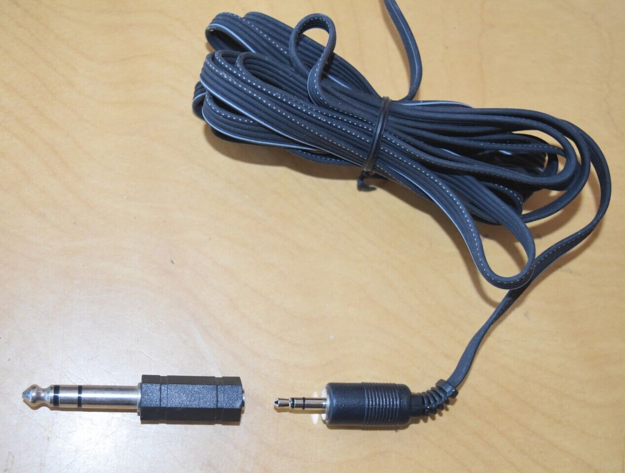 Magnavox Semi-Open Acoustic Series Headphones 1/8” Jack + 1/4″ adapter – nice