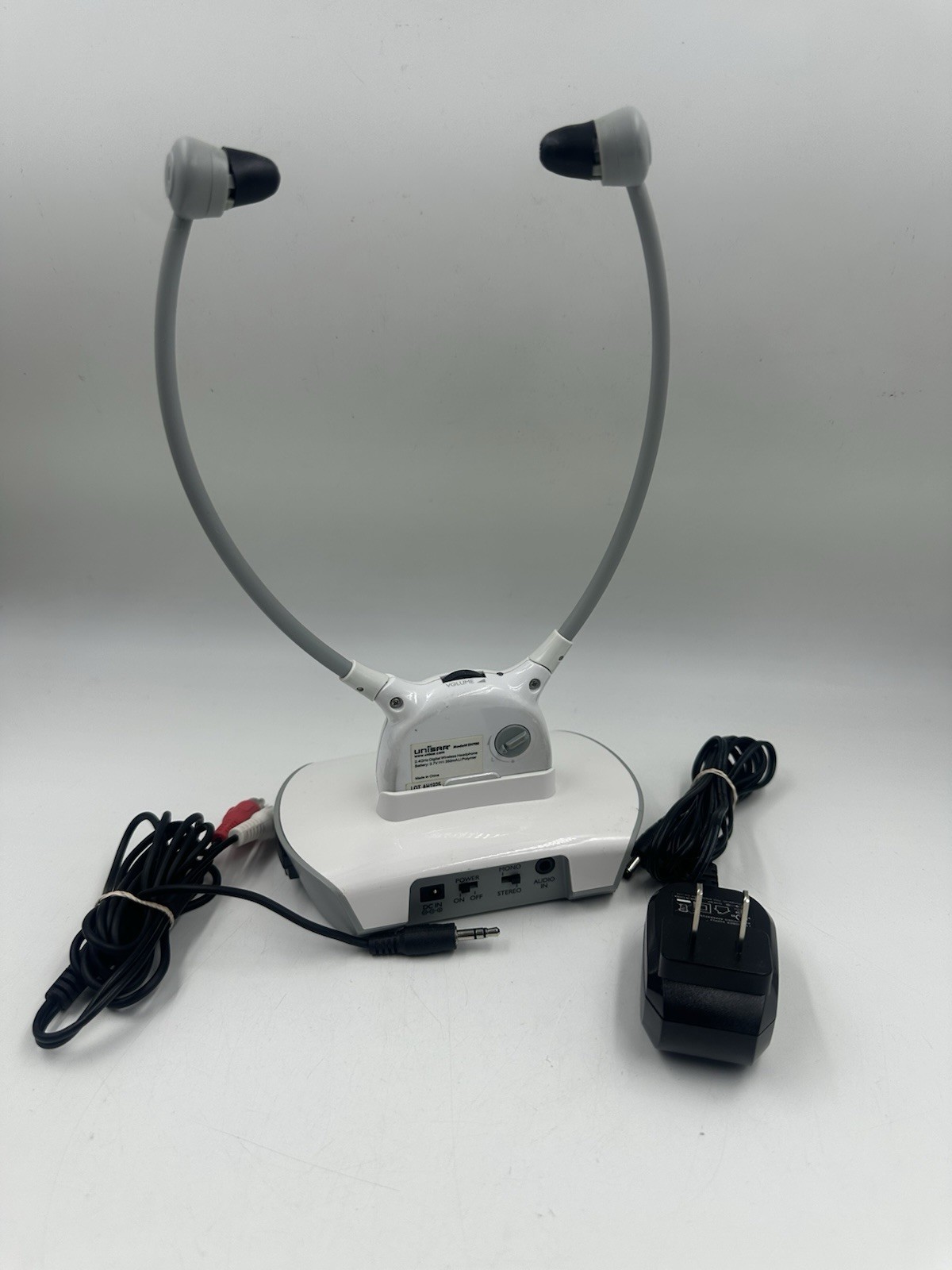 Unisar DH900 TV Listening System Hard of Hearing TV Amplifier White W/audio Cord