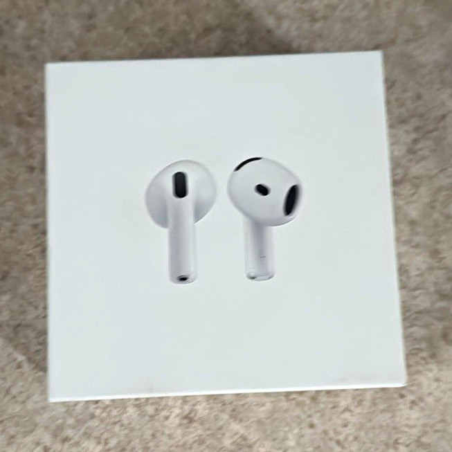 Apple AirPods 4 Wireless Bluetooth In-Ear Earbuds w/ USB-C Charging Case White