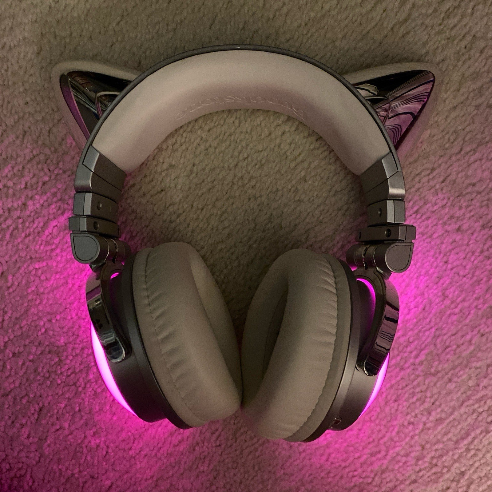 Limited Edition Ariana Grande Headphones LED Lights Multicolor with speaker