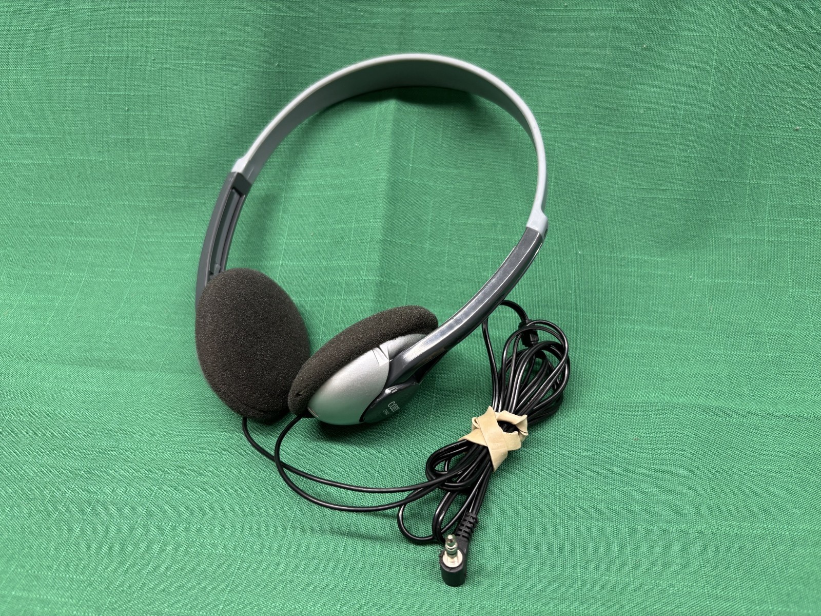 VTG Coby CV-H42 Wired Lightweight On-Ear Headphones W/3.5mm Jack, Silver (11H)