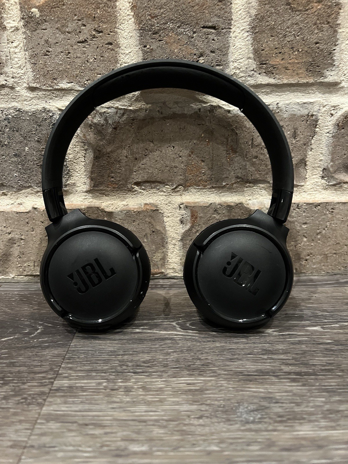 JBL Tune 520BT Wireless Bluetooth Headphones Black – USED