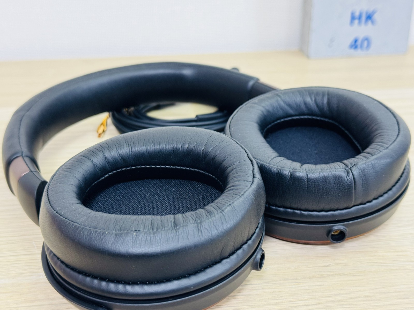 Audio-Technica ATH-WP900 Wooden Headphones 3.5mm 4.4mm Balanced A2DC Cables