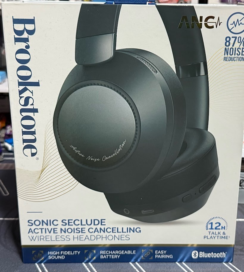Wireless Headphones by Brookstone New In Box Immersive Zen frequency 20Hz-20Khz