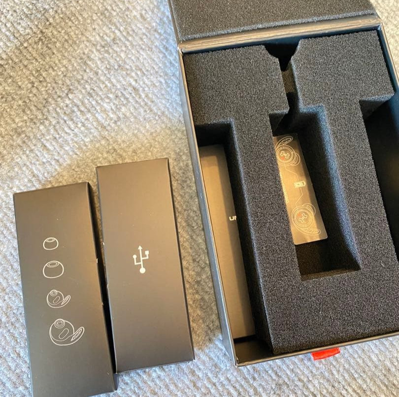 JBL TRUE WIRELESS FLASH x Under Armour Earphones Black IPX7 Lightly Used
