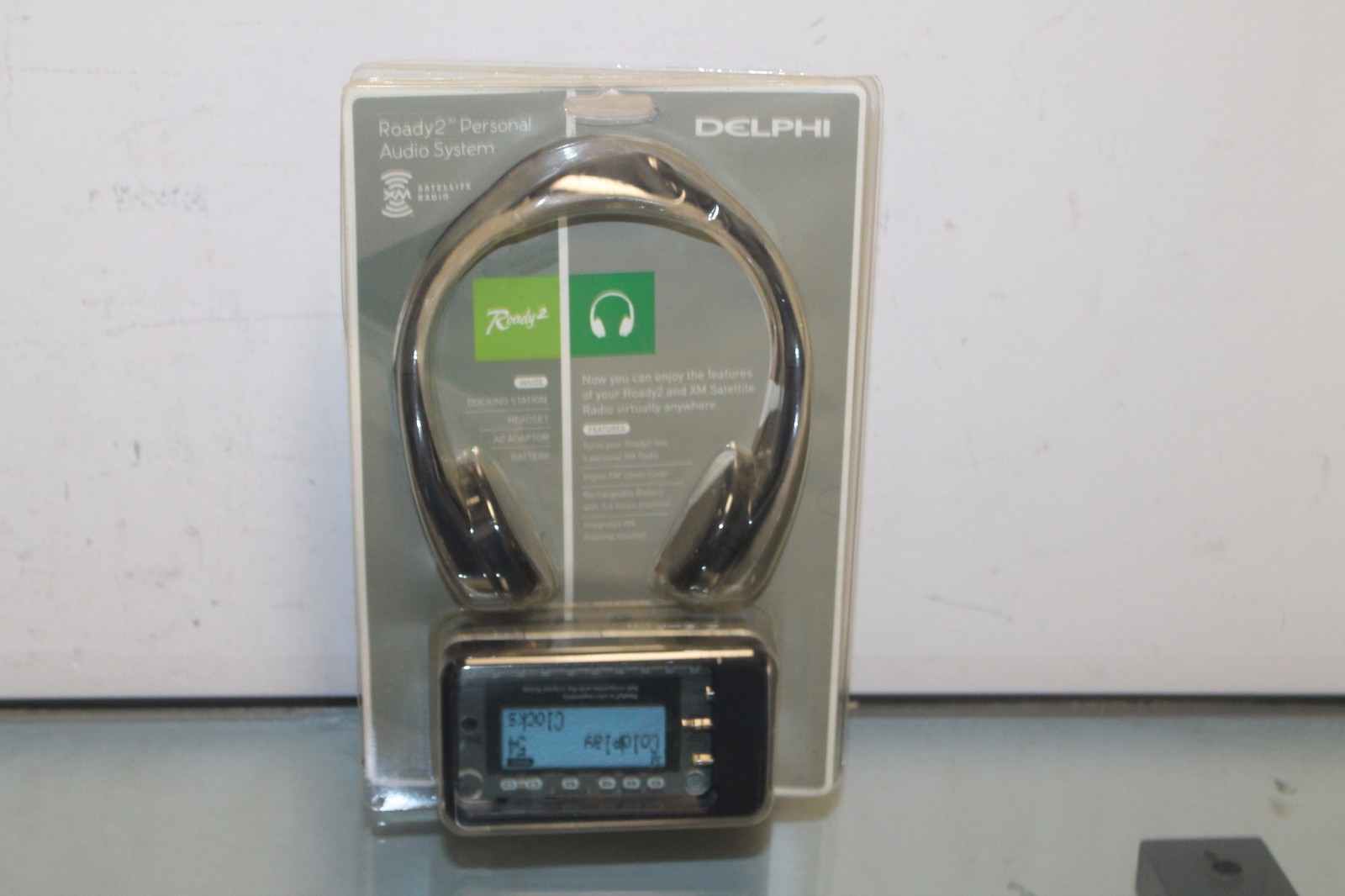 Delphi SA10109 XM Roady 2 Personal Audio System Black