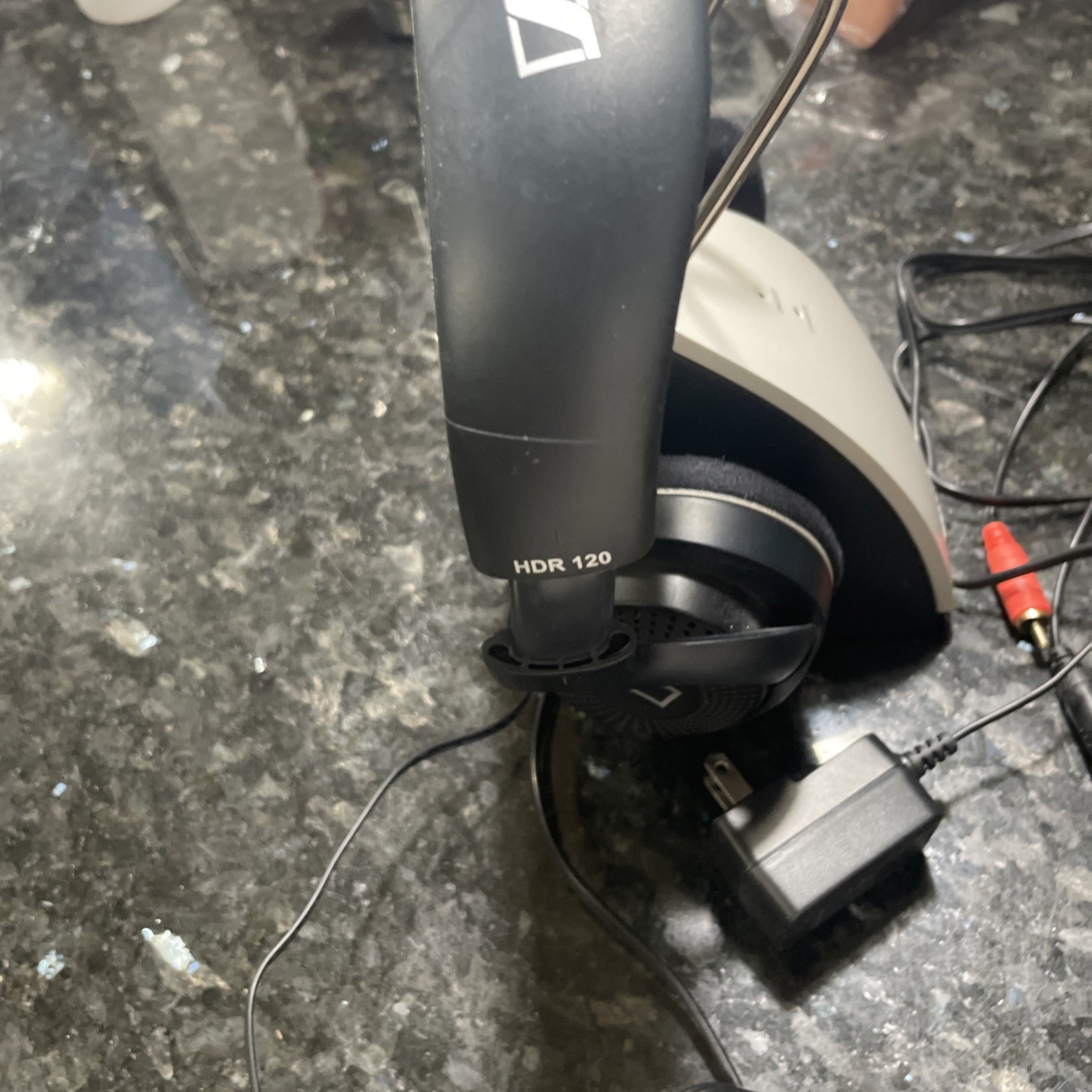 Sennheiser TR 120 Wireless RF 1 Pair Headphones HDR 120 Charging Stand Works