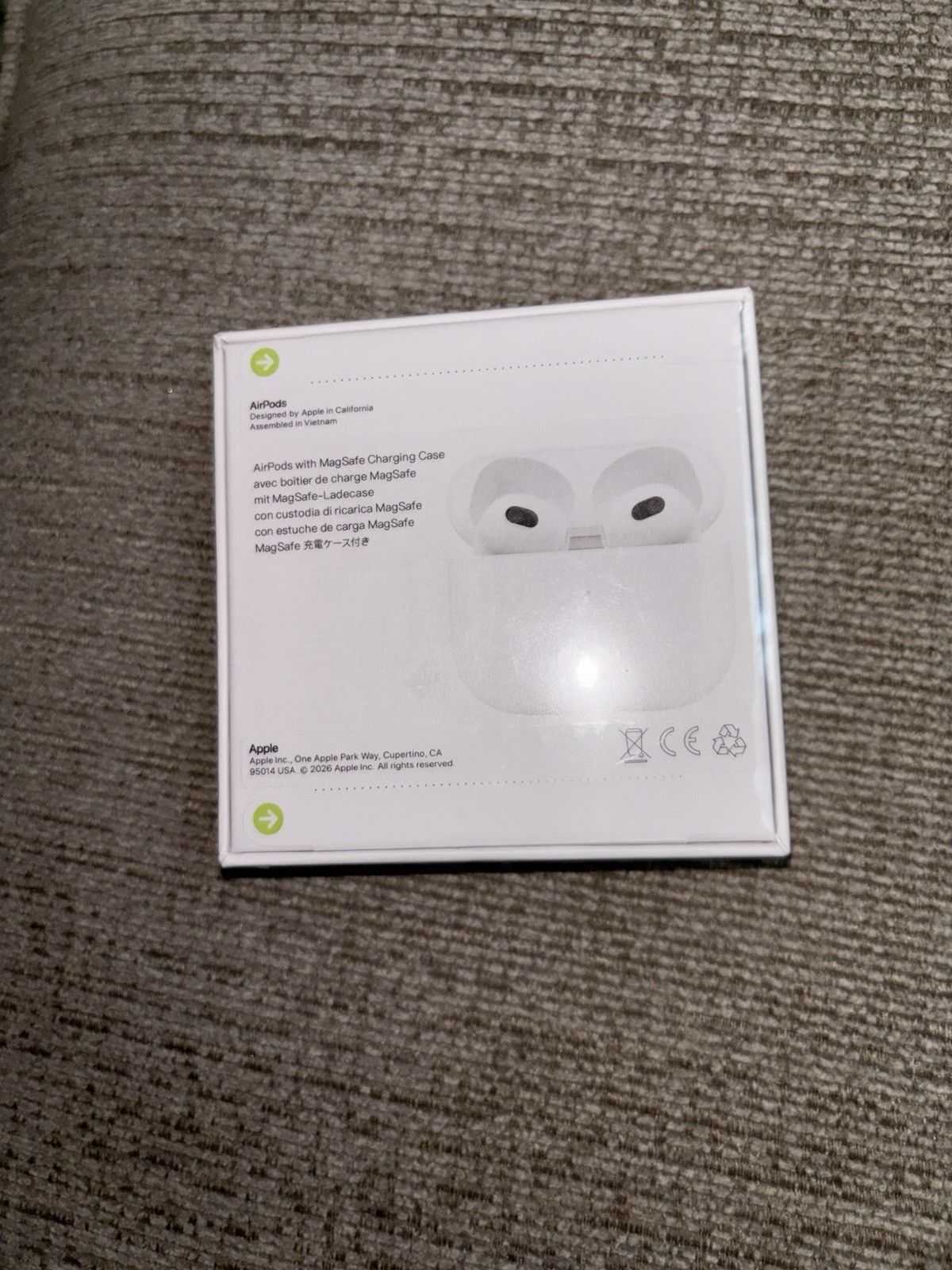Apple AirPods Gen 3 Brand new & Sealed (2 of 3)