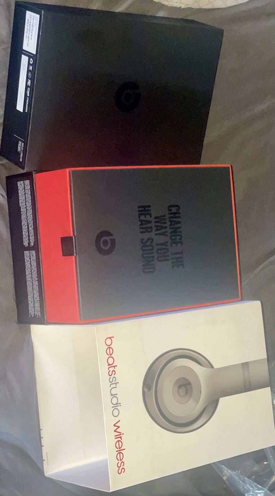 ?OUT OF STOCK ?ITEM Beats by Dre Studio V2 Wireless Titanium Gray