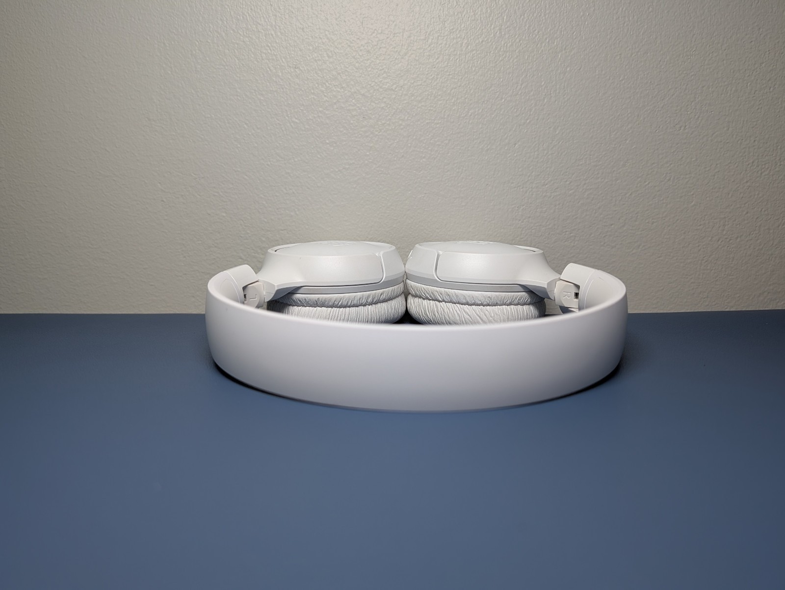 JBL Tune 520BT Bluetooth Wireless On-Ear Headphones – Foldable