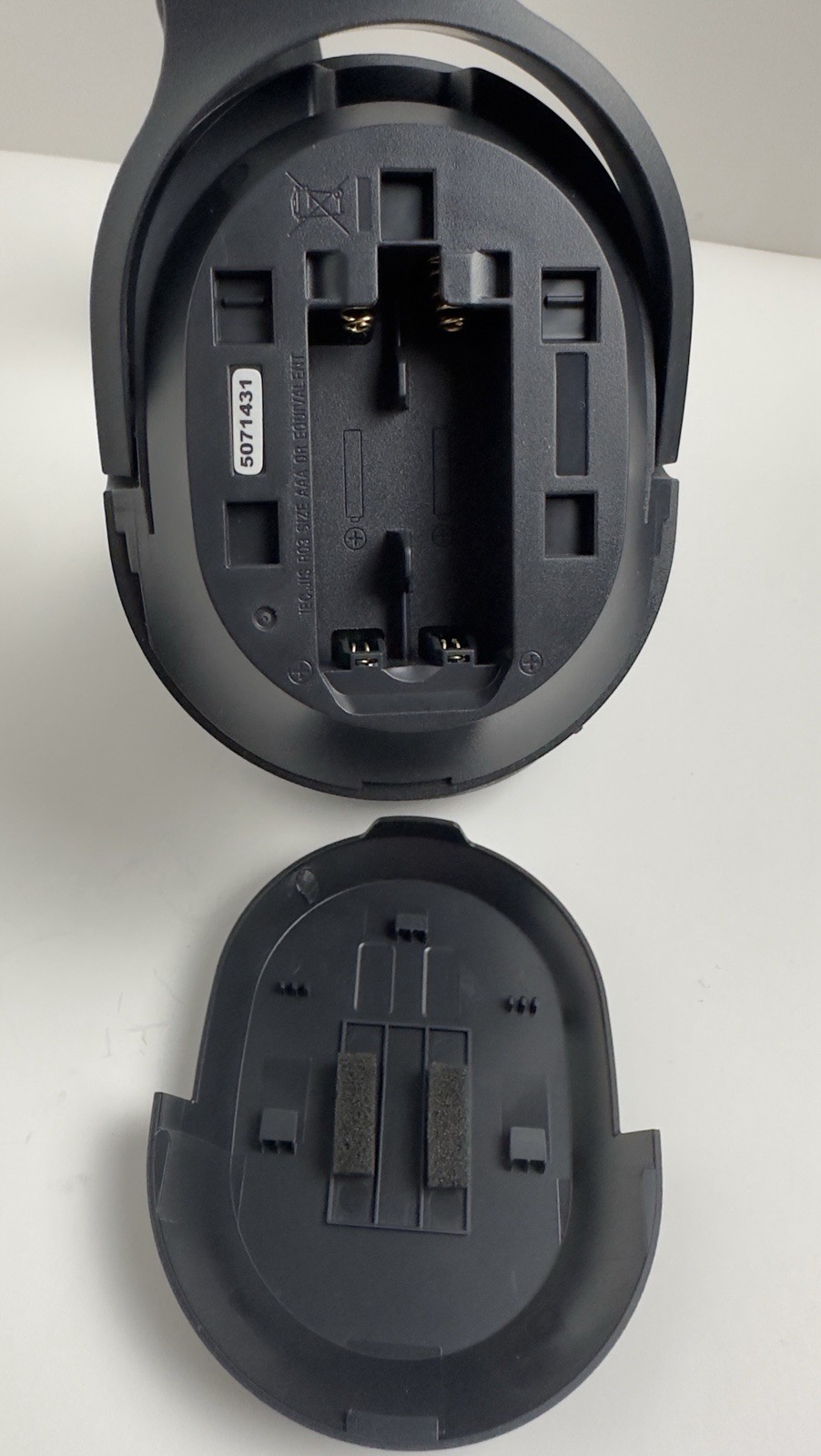Sony WH-RF400R Wireless Home Theater Headphones, No Batteries ( Tested Working )