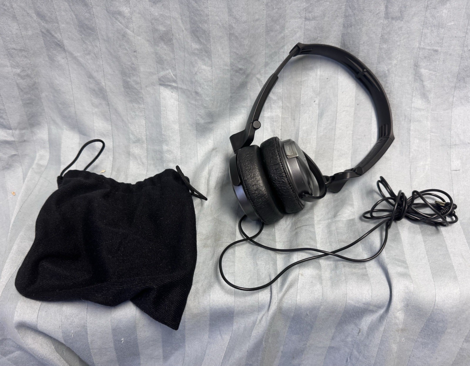 SONY MDR-NC7 Black Folding Noise Canceling On-Ear Headphones. 3.5mm. Tested