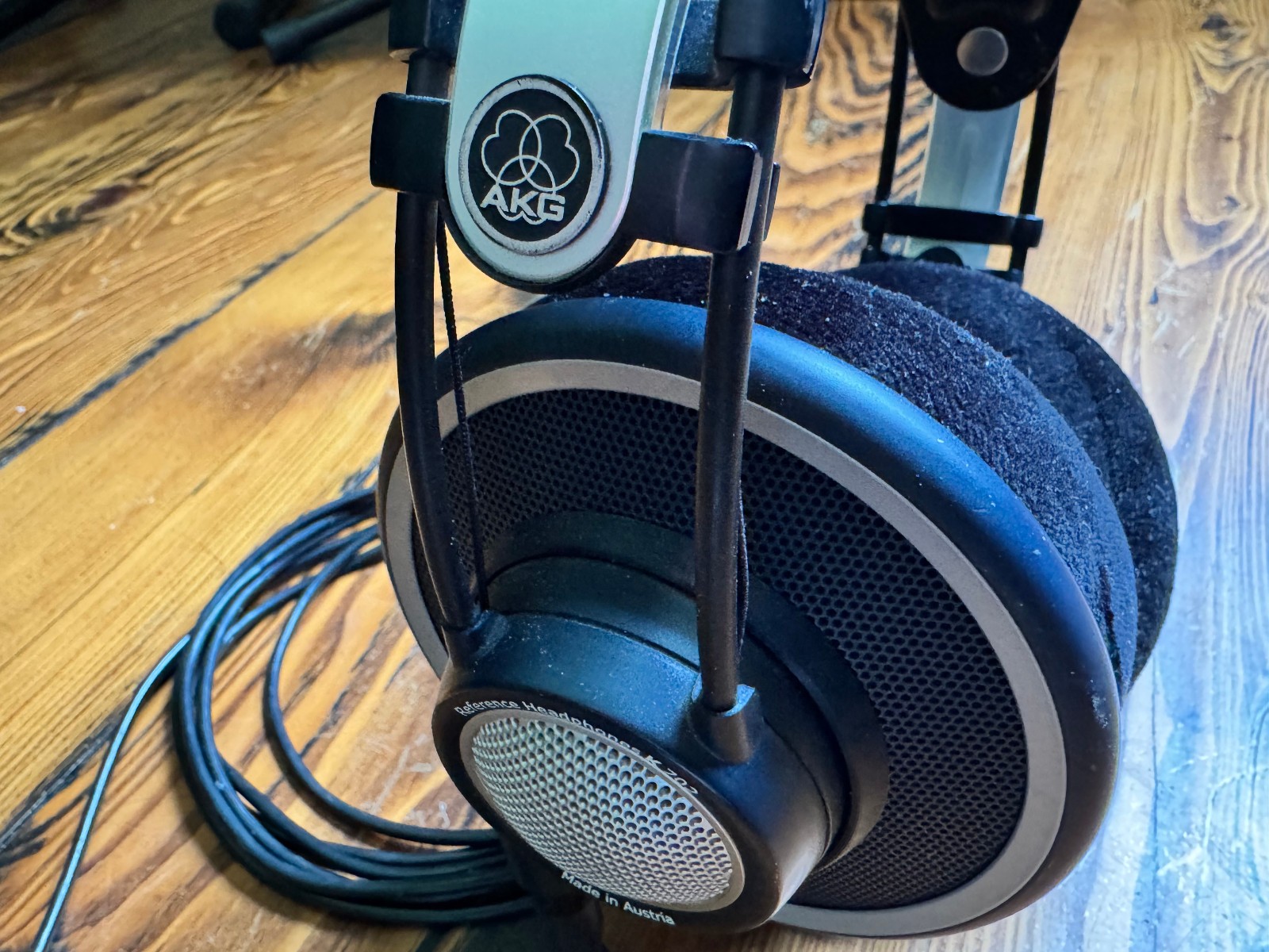 AKG K702 Pro Audio Audio Channel Reference Studio Headphones