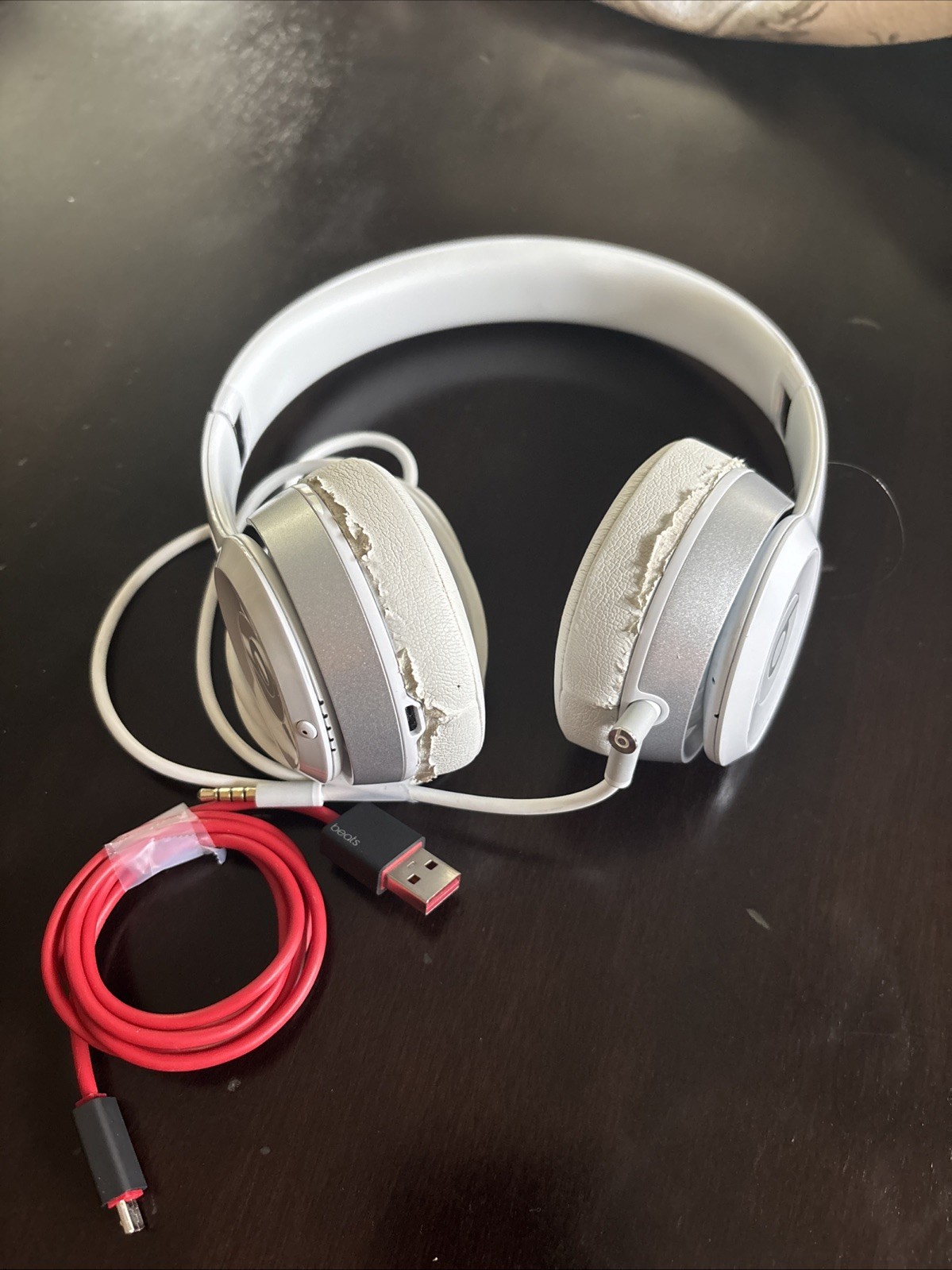 Beats by Dr. Dre Solo 2 B0518 Wired Headband Headphones White