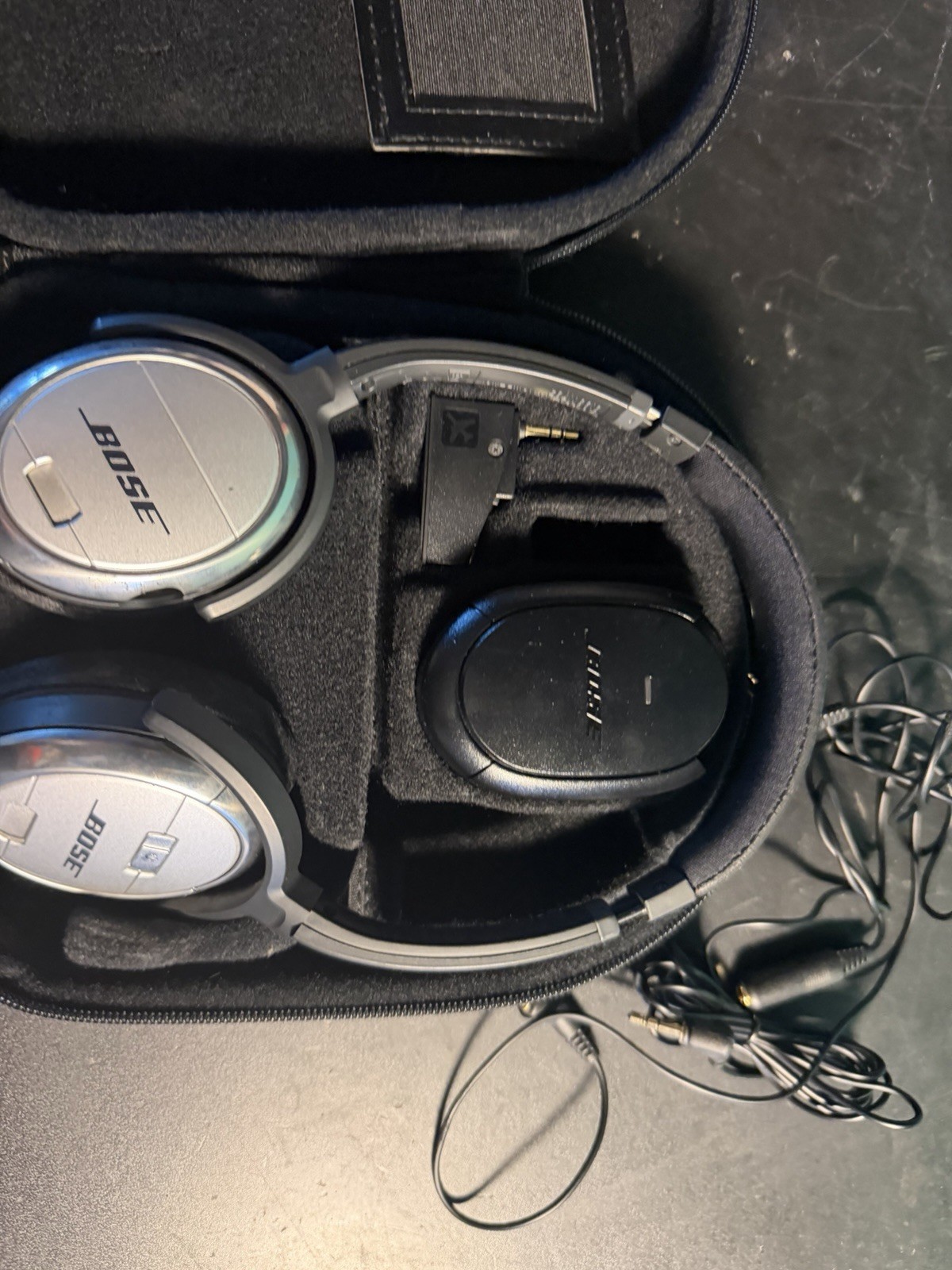 Bose QuietComfort 3 QC3 Noise-Cancelling Headphones, Black and Silver